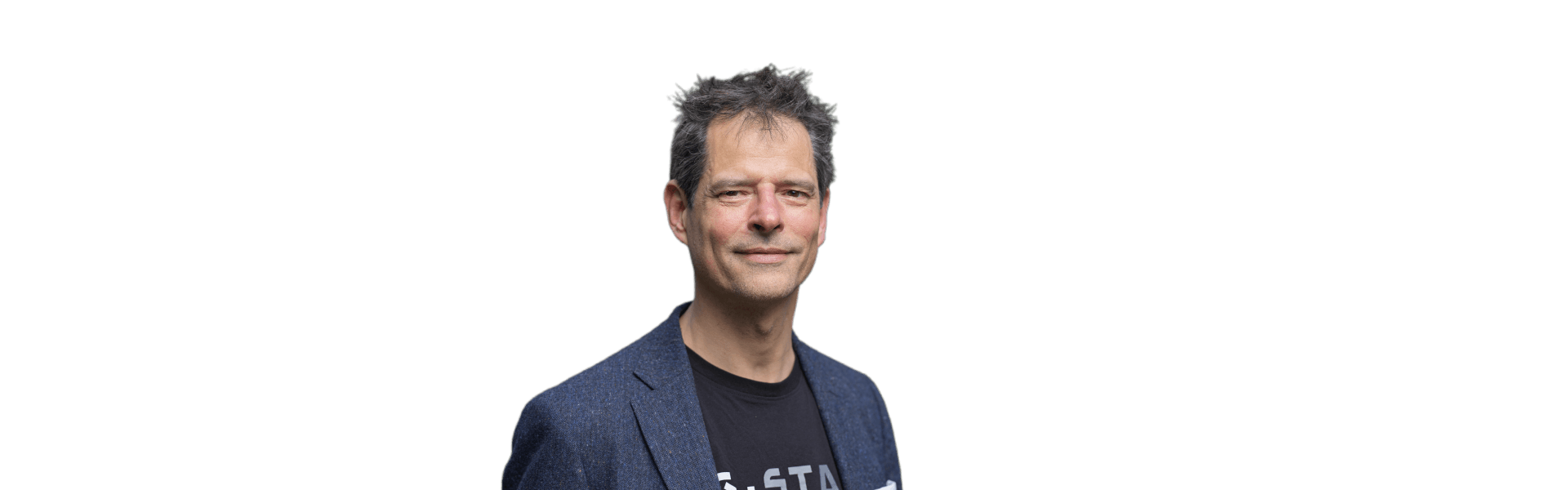 Professioneel portret Iwan Koenderman – content creator & ghostwriter, helpt ondernemers zichtbaar te worden.